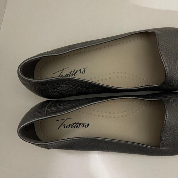 Trotters EUC Pewter Liz Tumbled Casual Comfort Vegan Leather Loafers Ballet Flat - Picture 6 of 10